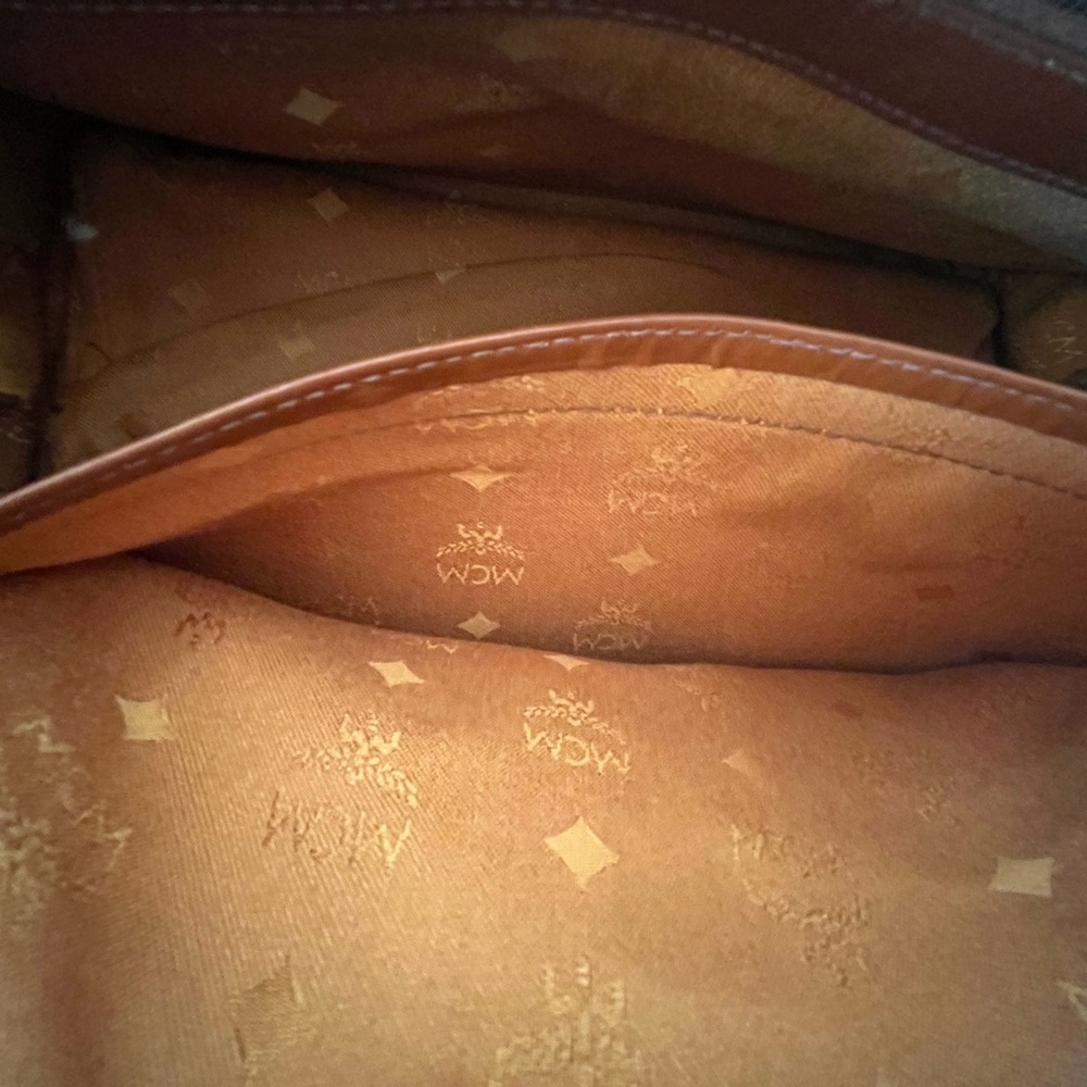 MCM Boston Bag with D Rings - Picture 8 of 10